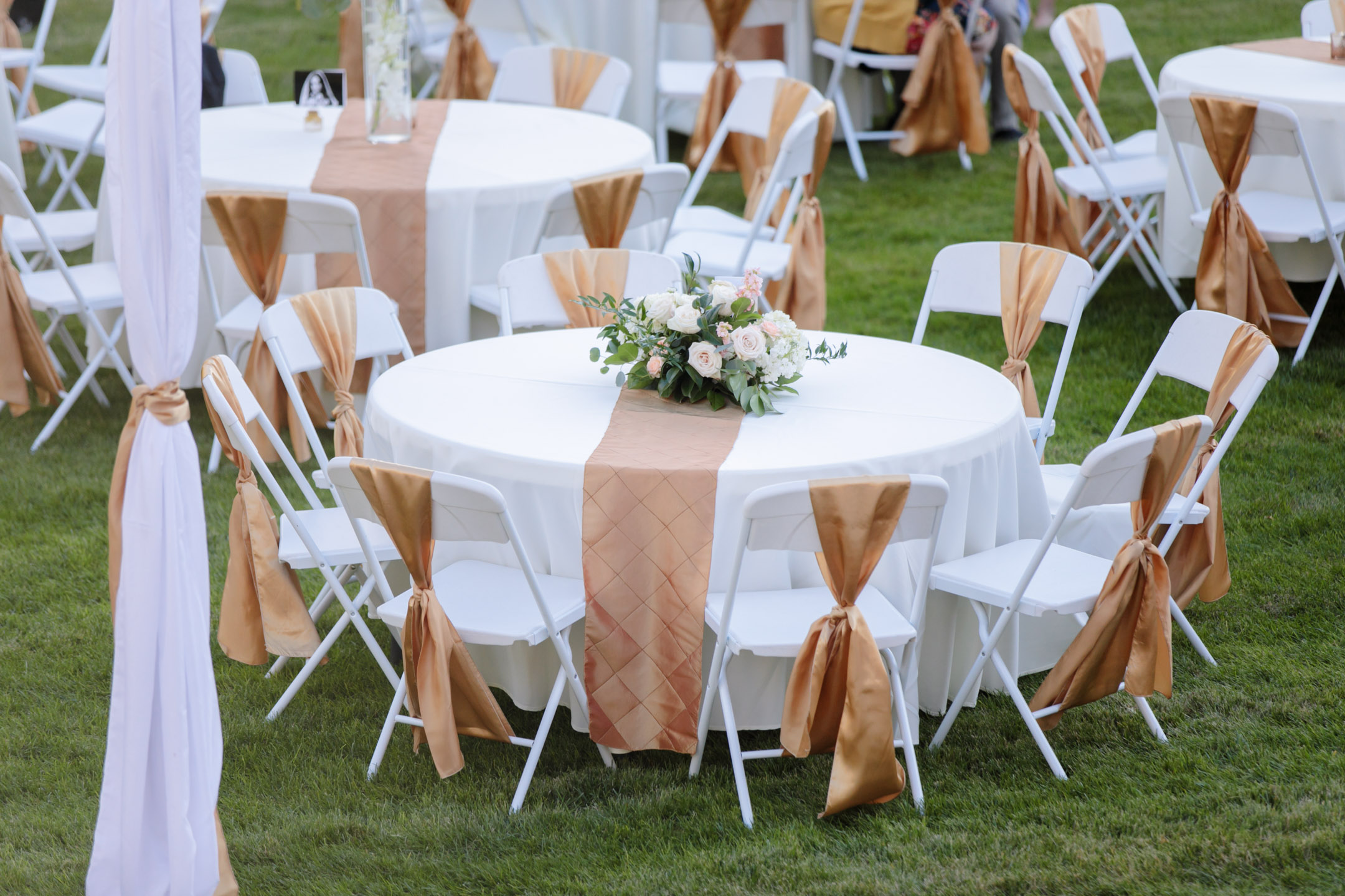 Bountiful-Temple-Wedding-Elegant-Backyard-receptionEK-Studios-Utah-Wedding-Photographers-027-Blog