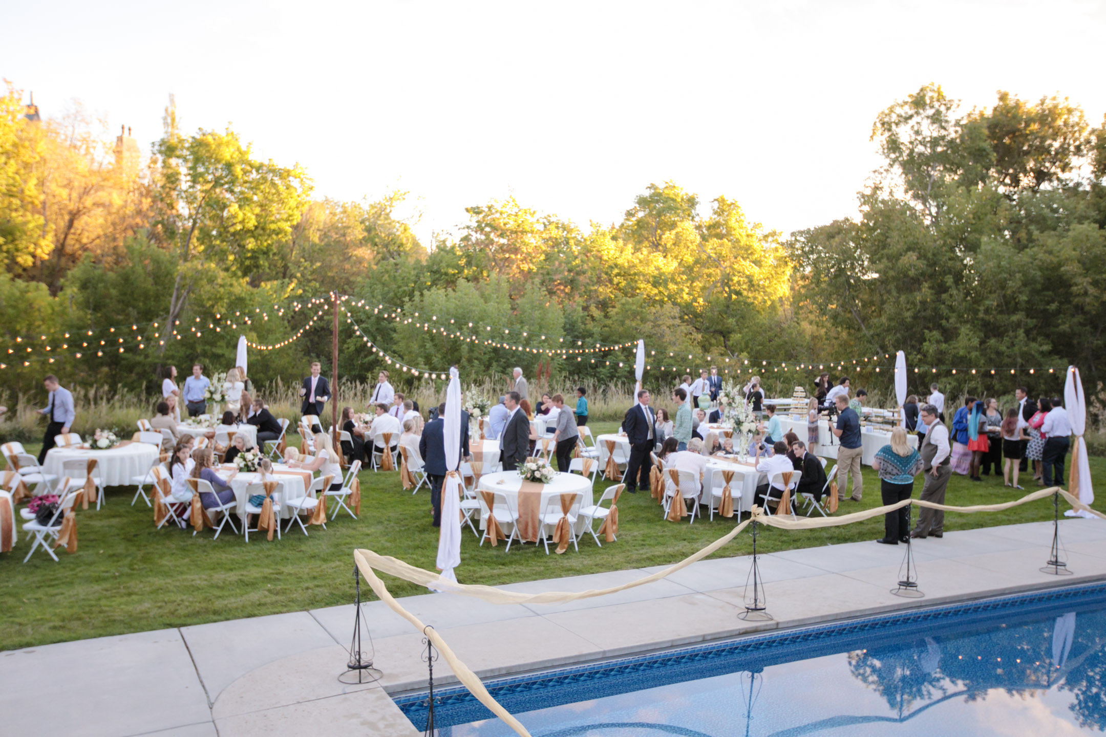 Bountiful-Temple-Wedding-Elegant-Backyard-receptionEK-Studios-Utah-Wedding-Photographers-035-Blog