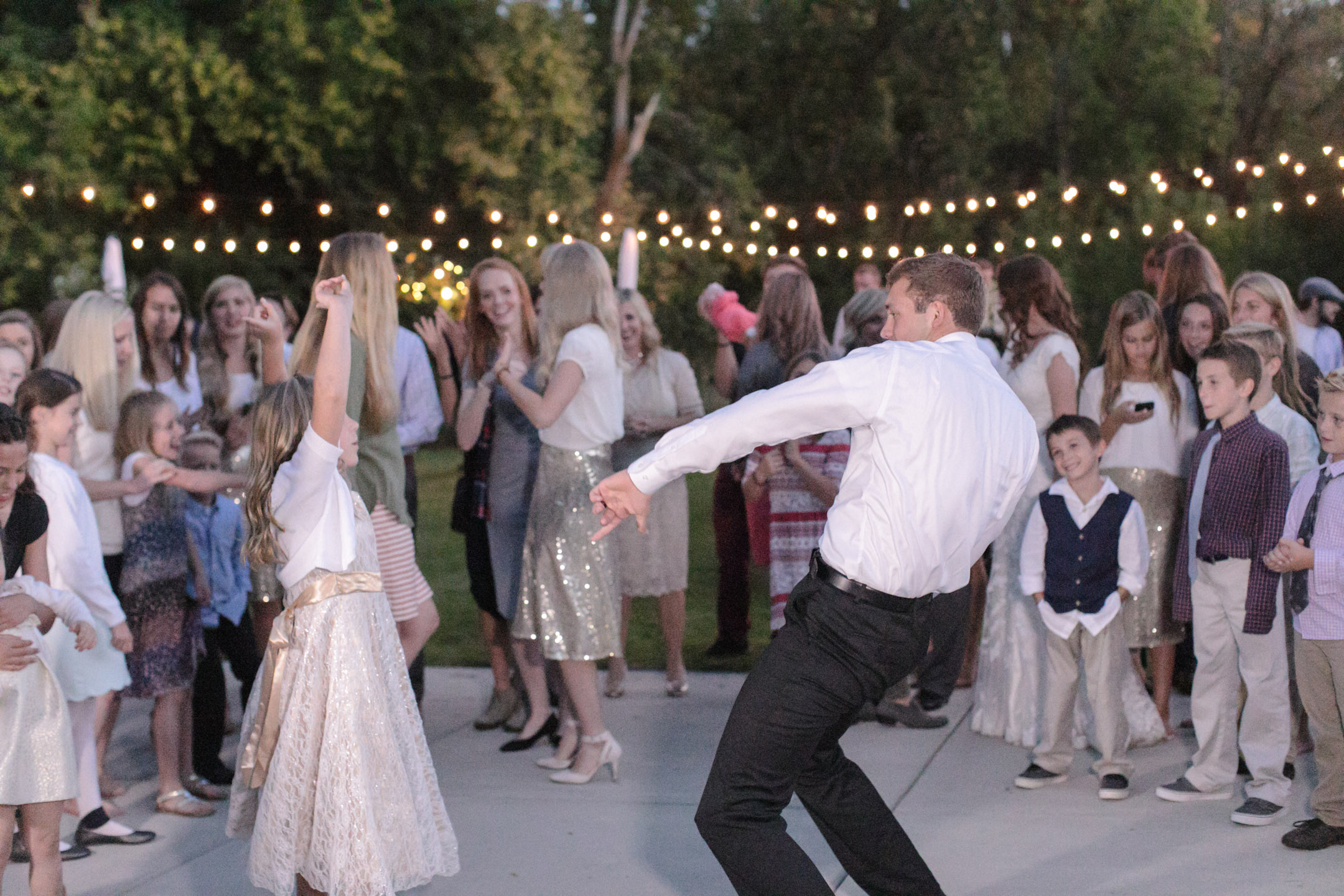 Bountiful-Temple-Wedding-Elegant-Backyard-receptionEK-Studios-Utah-Wedding-Photographers-047-Blog