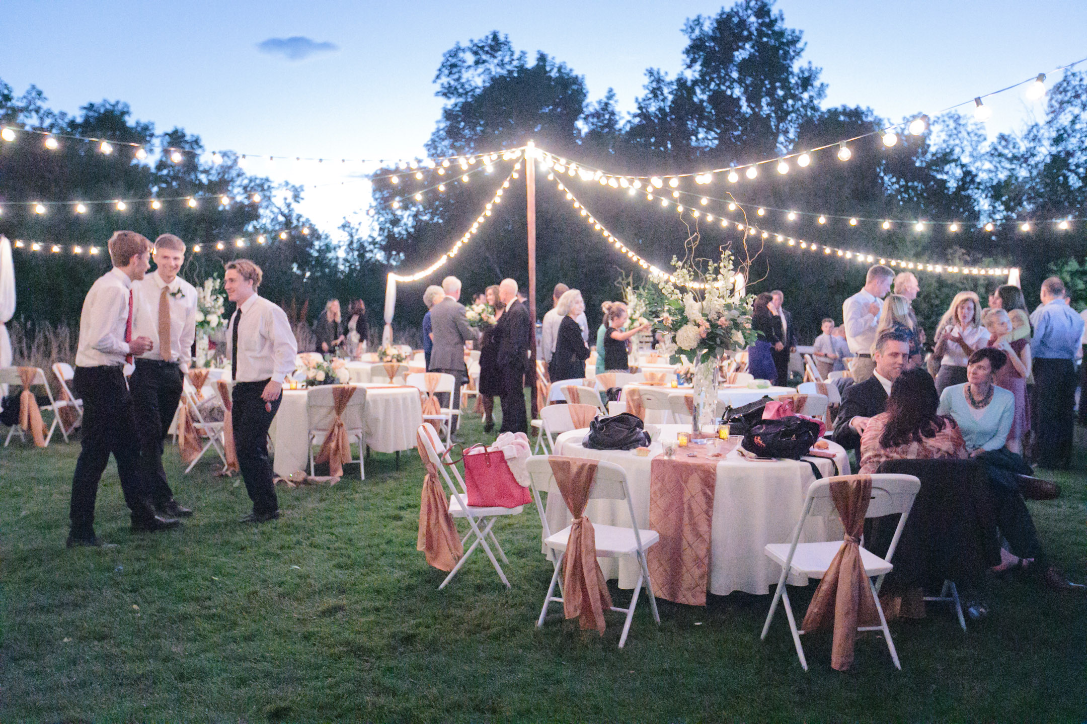 Bountiful-Temple-Wedding-Elegant-Backyard-receptionEK-Studios-Utah-Wedding-Photographers-050-Blog