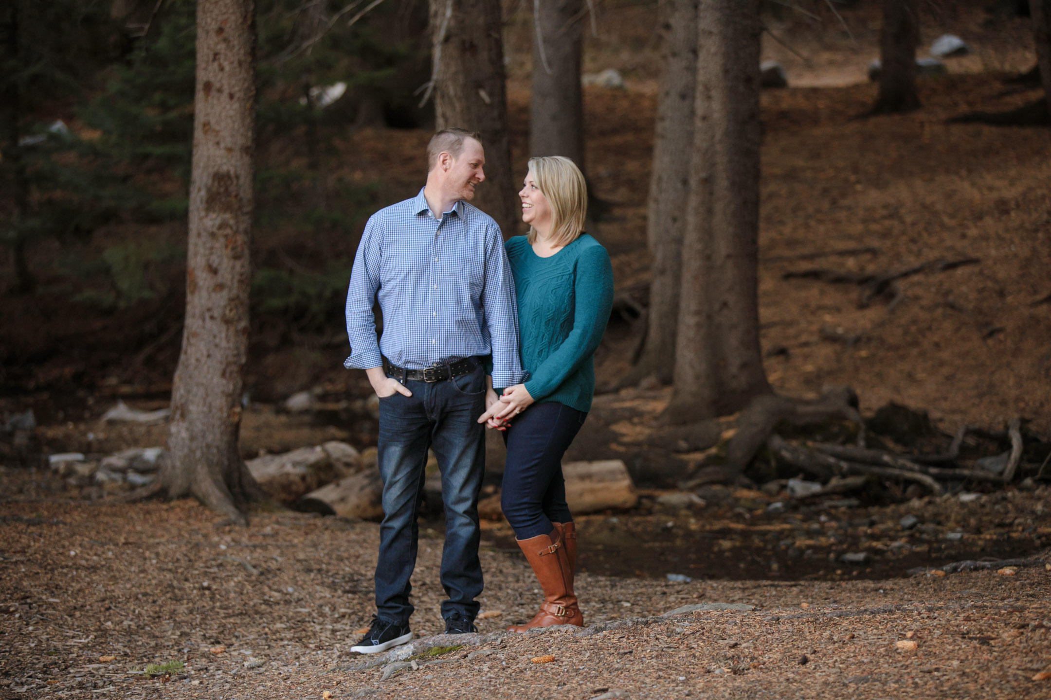 EK-Studios-Utah-Wedding-Photographers-Engagements-in-the-woods-pines005-Blog