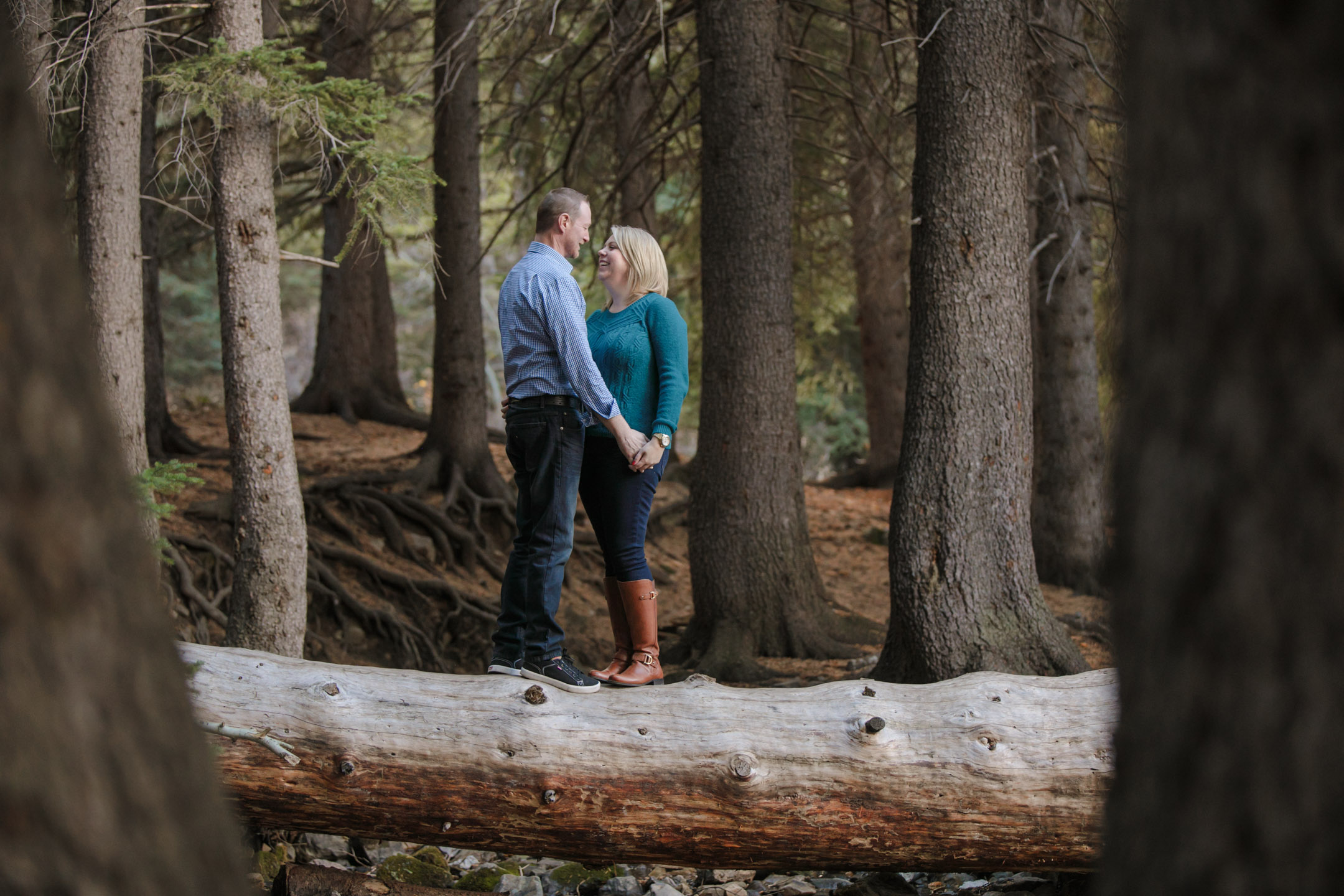 EK-Studios-Utah-Wedding-Photographers-Engagements-in-the-woods-pines015-Blog
