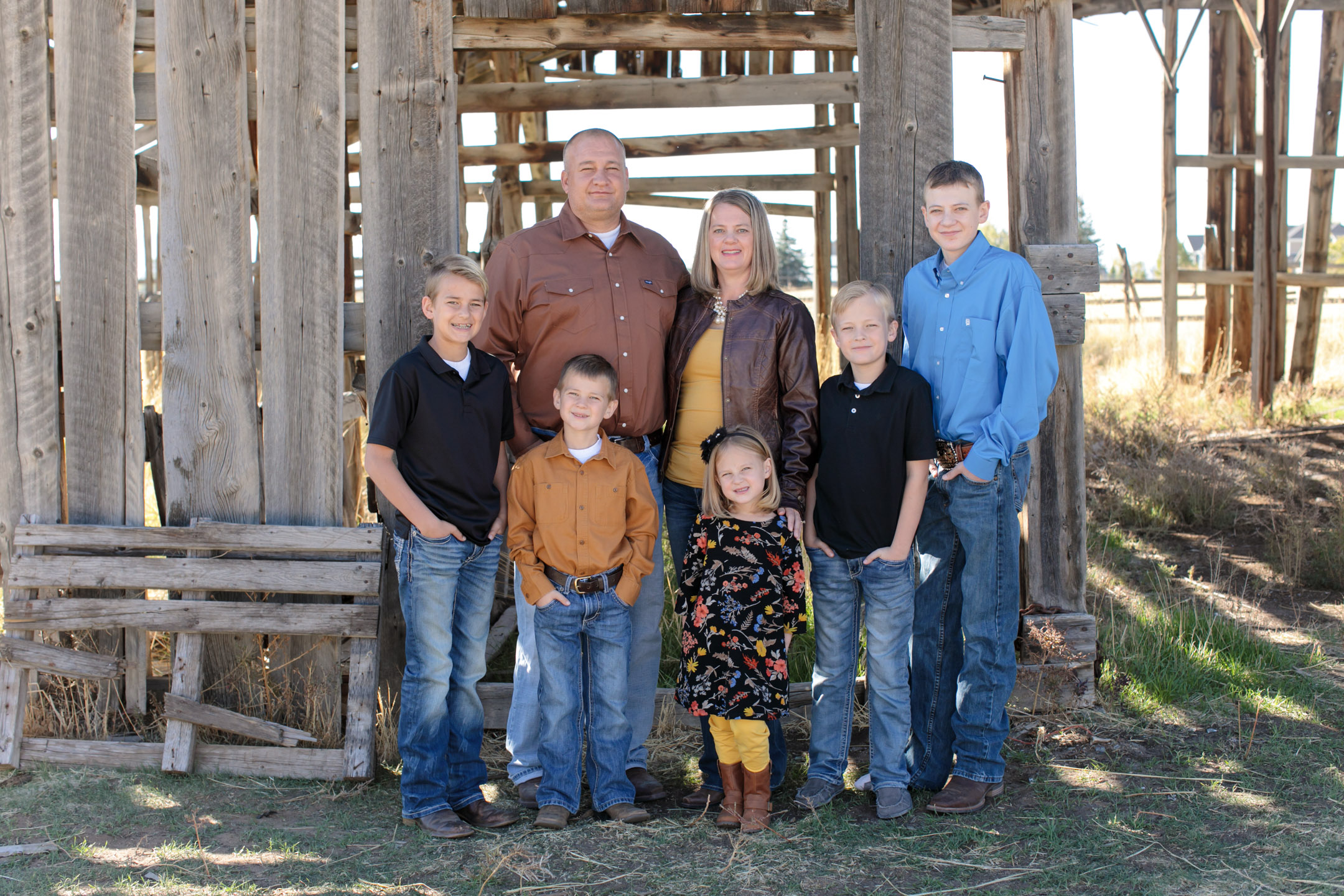 EK-Studios-Utah-Wedding-Photographers-Family-Photos-Barn001-Blog