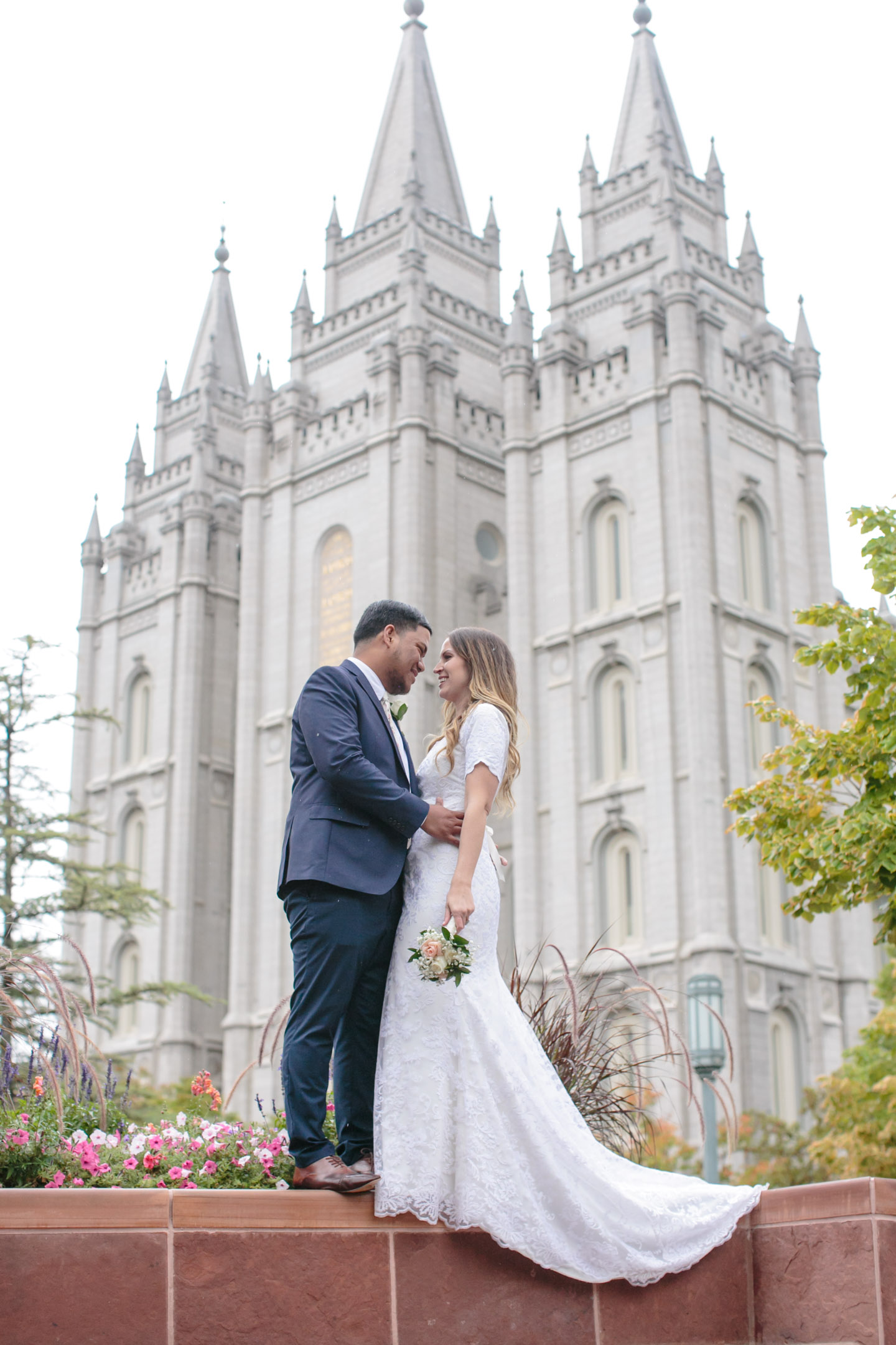 EK-Studios-Utah-Wedding-Photographers-Salt-Lake-City-Temple-Wedding-polynesian023-Blog