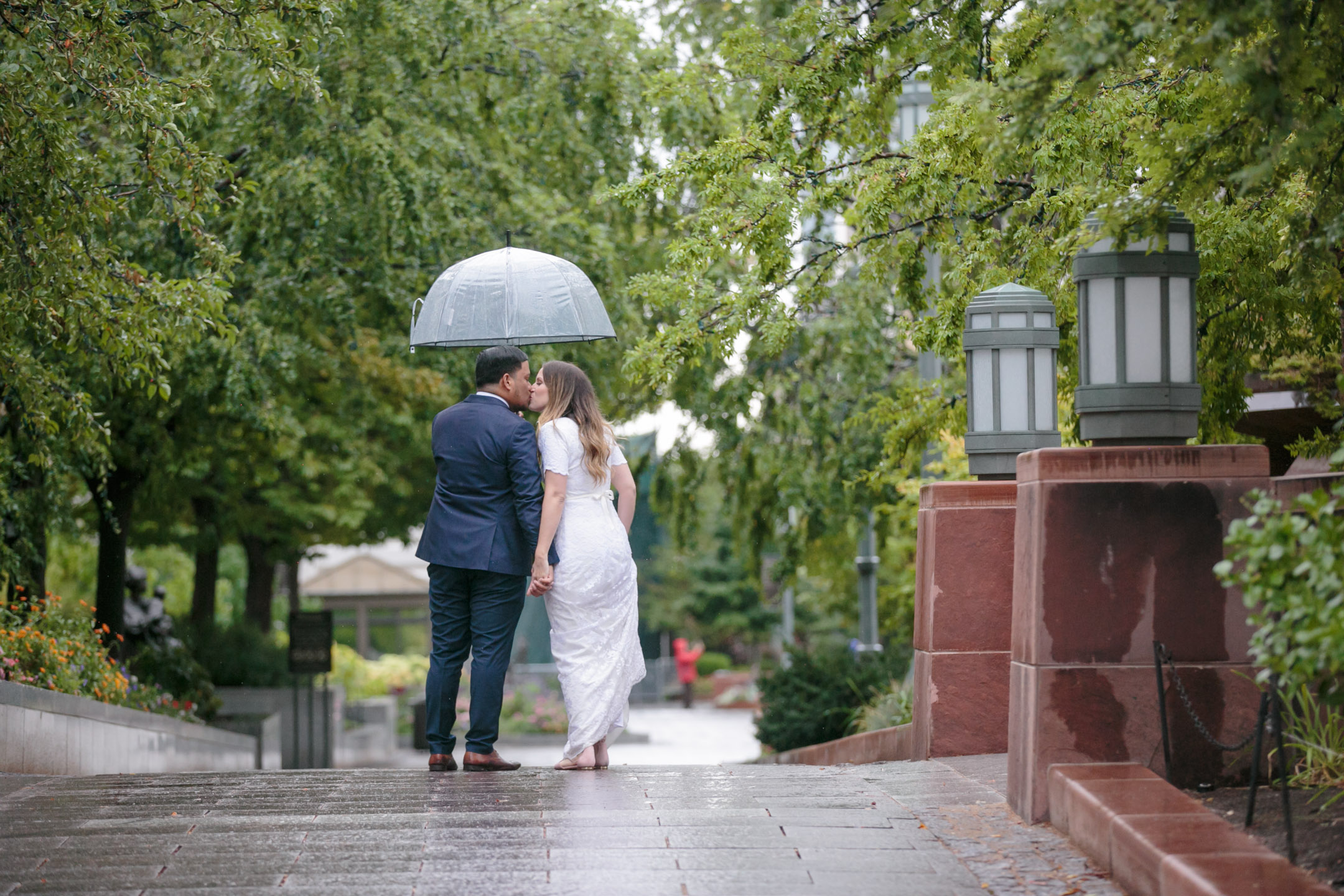EK-Studios-Utah-Wedding-Photographers-Salt-Lake-City-Temple-Wedding-polynesian030-Blog