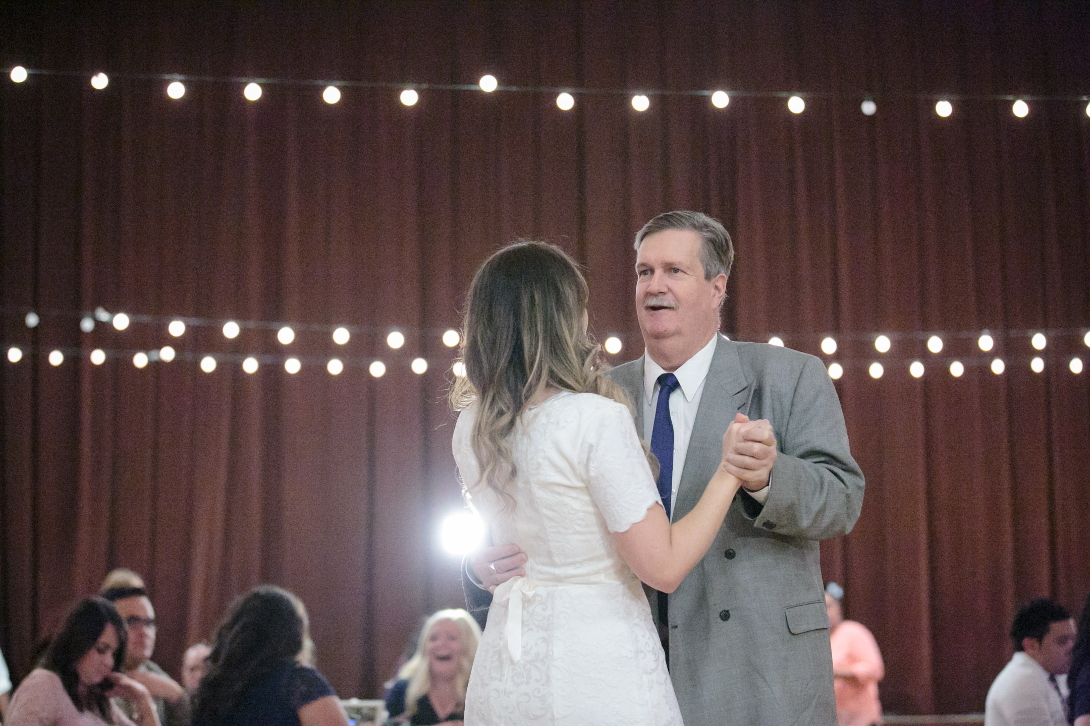 EK-Studios-Utah-Wedding-Photographers-Salt-Lake-City-Temple-Wedding-polynesian047-Blog