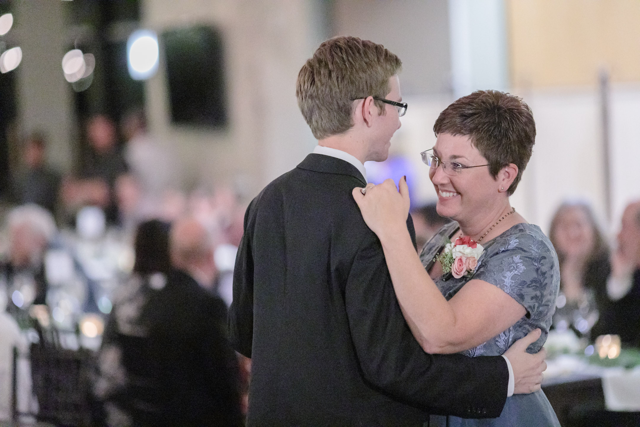 Provo-City-Center-Temple-WeddingEK-Studios-Utah-Wedding-Photographers-044-Blog