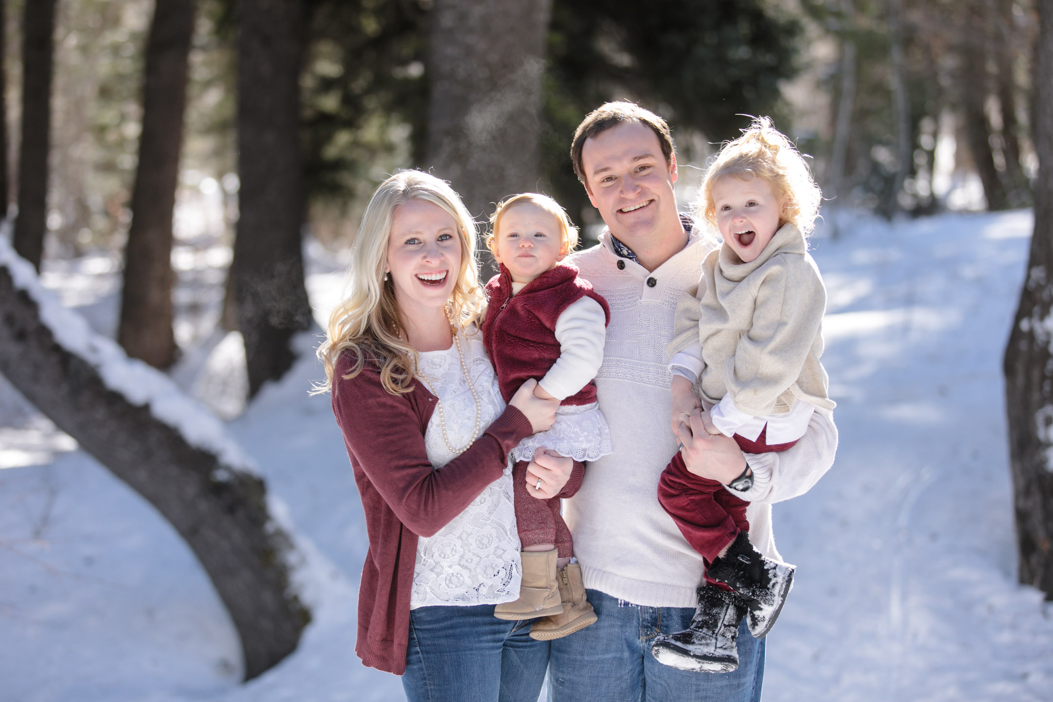 Winter-Family-Photos-Pines-snow-mountains-Utah-family-Photography-018-Blog