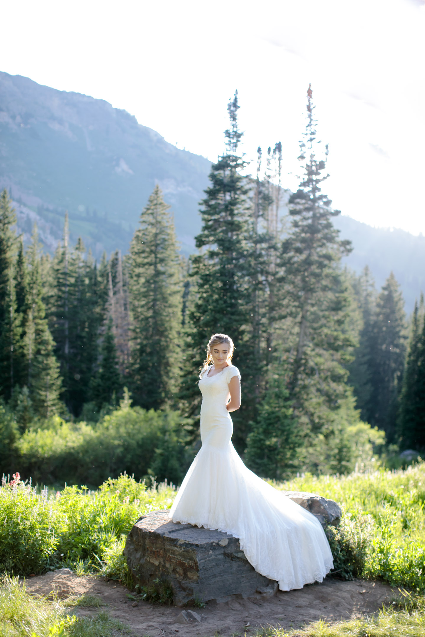 Bridals-in-wildflowers-mountains-utah-phtotography-22