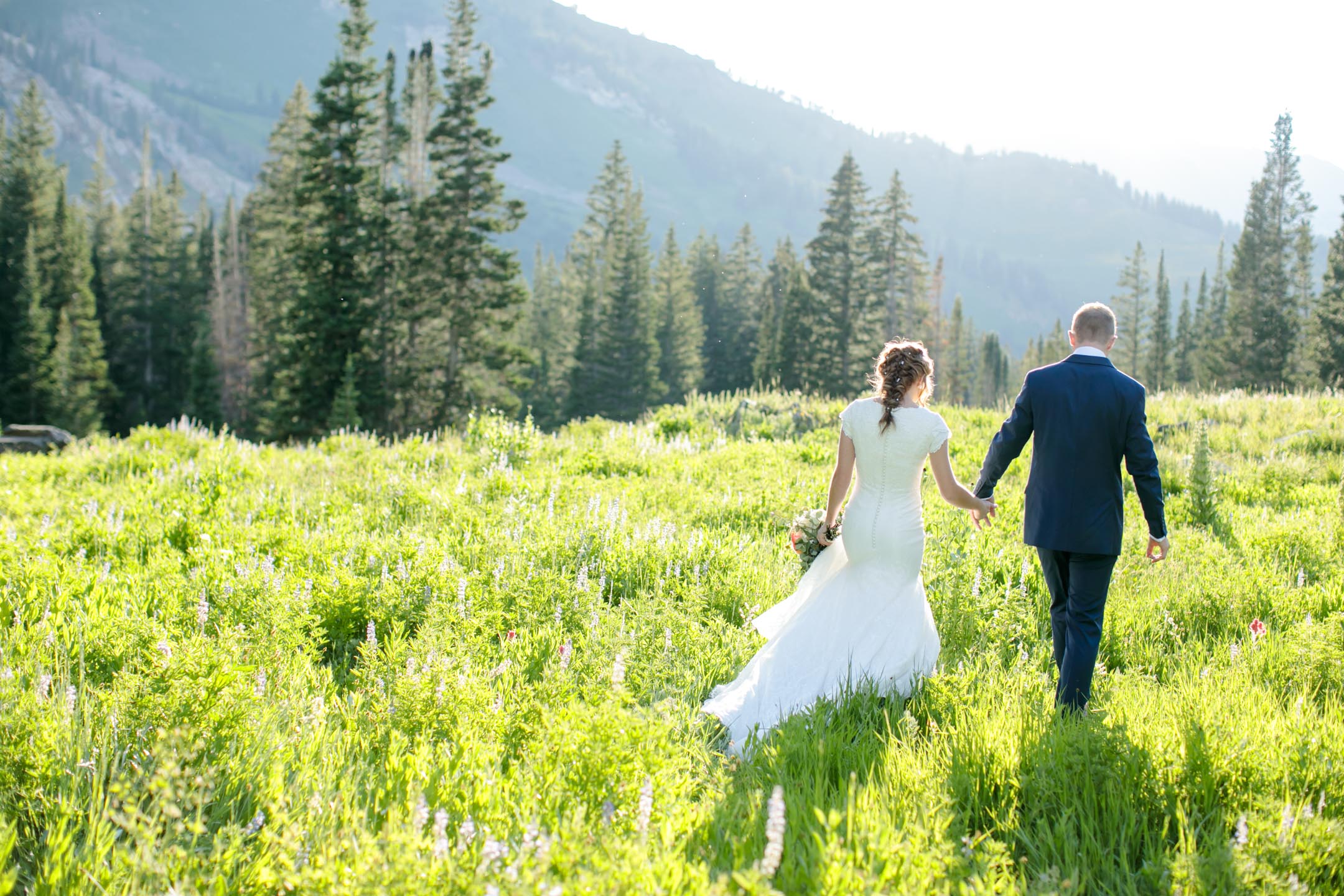 Bridals-in-wildflowers-mountains-utah-phtotography-9