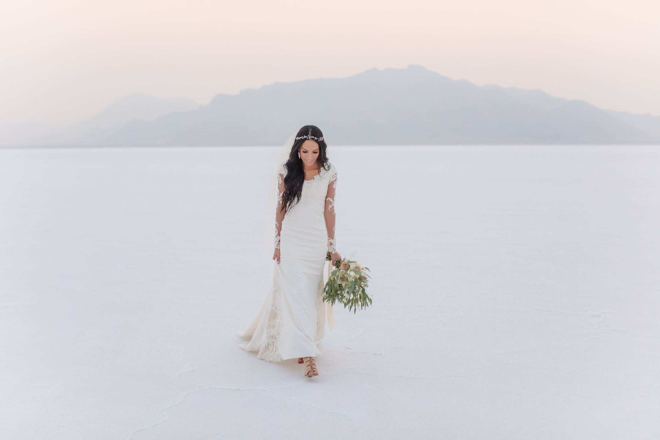 Salt-Flats-Bridal-photoshoot-romantic-15