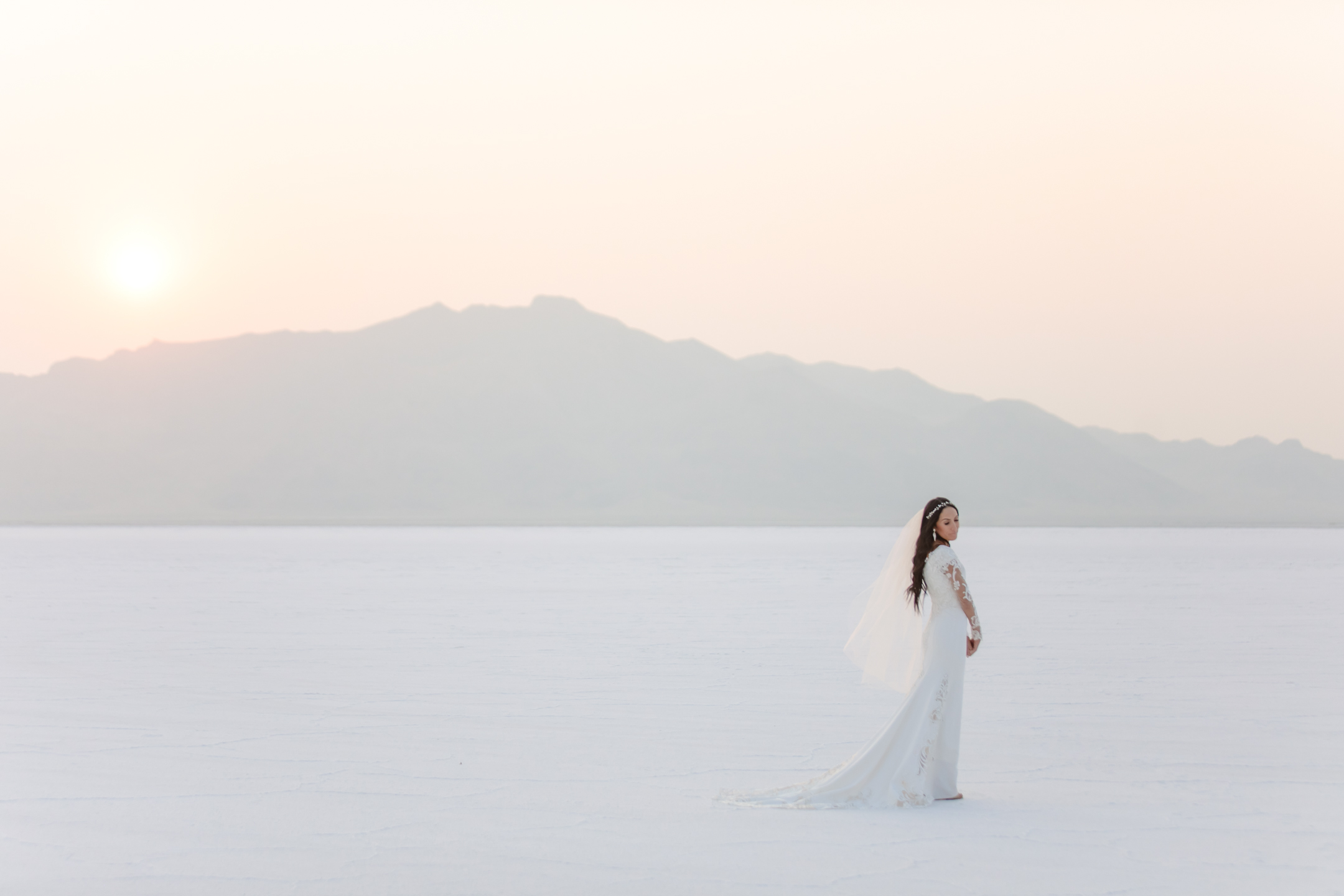 Salt-Flats-Bridal-photoshoot-romantic-8