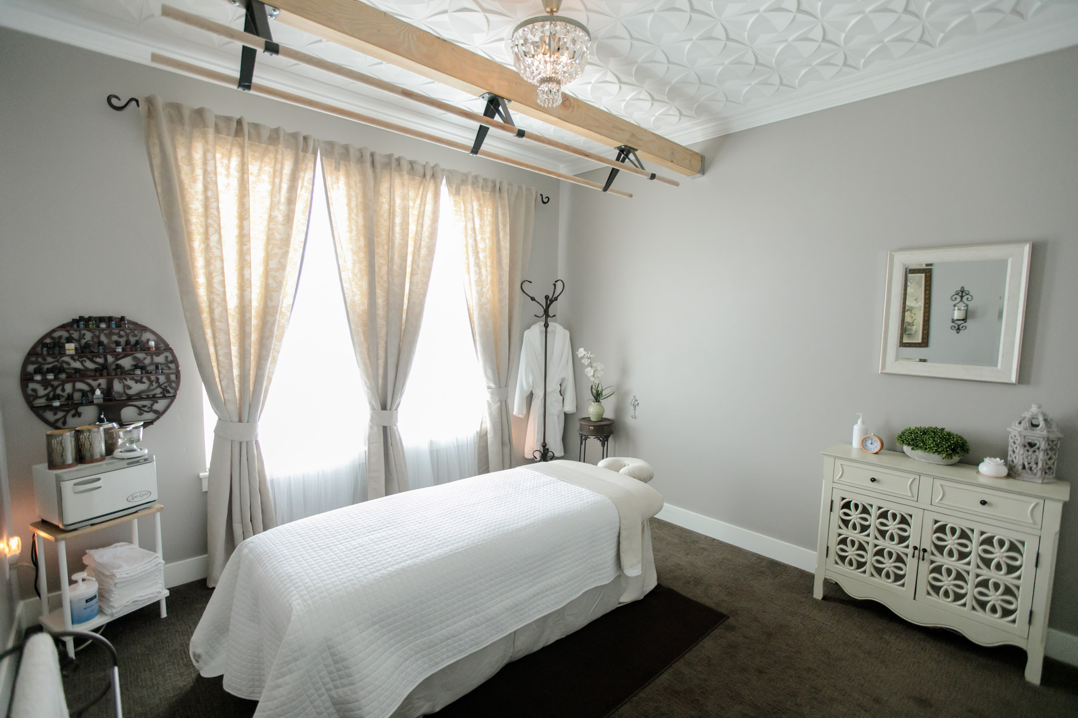 Small-Business-Photographer-Massage-Therapist-Spa-Photoshoot-Utah-2