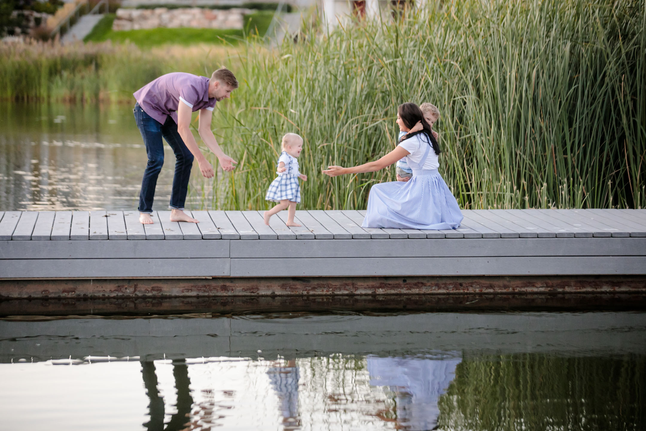 Family-Photos-on-a-Dock-Utah-Photographer-11