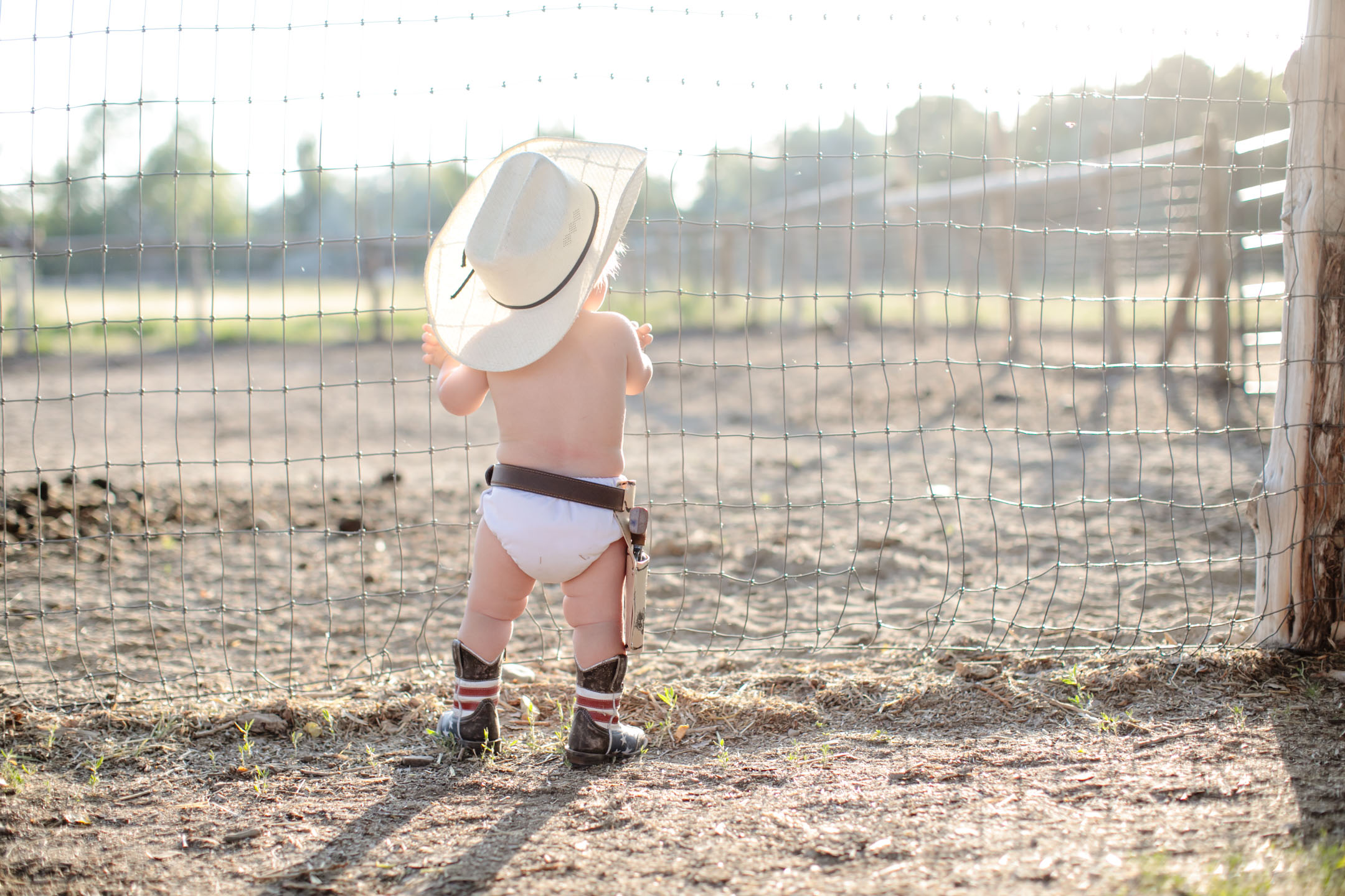 one-year-cake-smash-photoshoot-cowboy-country-7