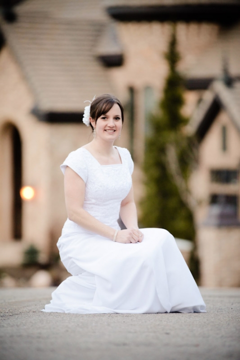 Bridals-2011-04-16-Melissa-Herschel-Utah-Wedding-and-Portrait-Photographer-Draper-Temple-Utah-Wedding-Photographer040IMG_1379-Blog(pp_w480_h720)