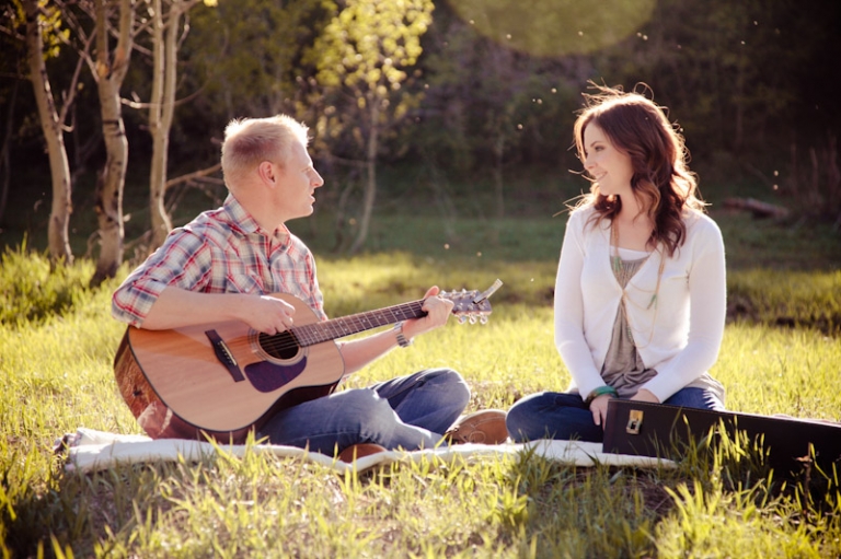 Engagements-2011-06-14-Aubrey-Jason-Utah-Wedding-and-Portrait-Photographer-UT-Nature-engagements-guitar-summer-love-001IMG_1533-Blog(pp_w768_h511)