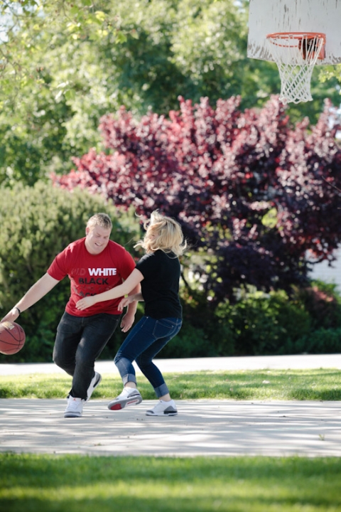 Engagements-2011-07-02-Whitney-Chris-Utah-Wedding-and-Portrait-Photographer-Elisabeth-Kate-Photography-UT-engagements034IMG_9786-Blog(pp_w480_h720)