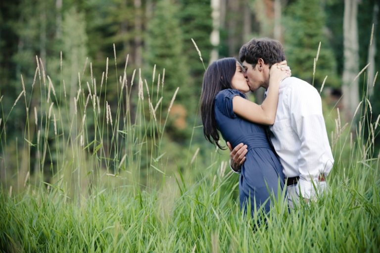 Engagements-2011-08-17-Ali-Mike-Utah-Wedding-and-Portrait-Photographer-Engagement-photography049IMG_8388-Blog(pp_w768_h511)