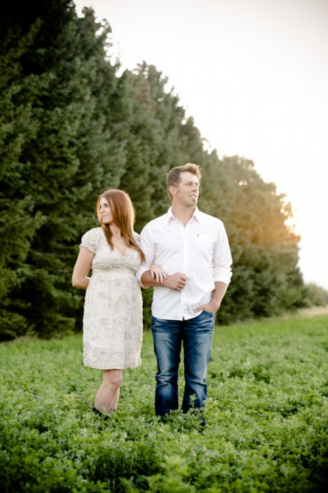 Engagements-2011-09-23-Rachel-Justin-Utah-Wedding-and-Portrait-Photographer-Sun-Kissed035IMG_4838-Blog(pp_w480_h720)