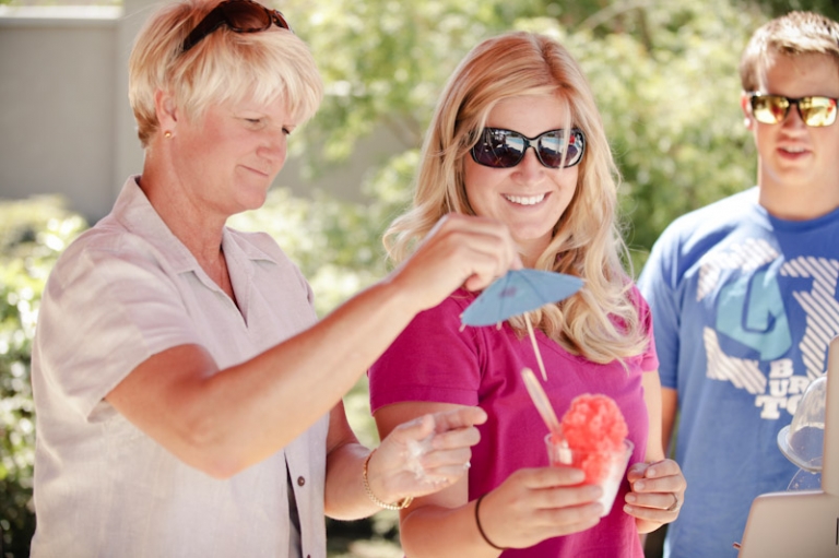 Wedding-2011-09-02-Sarah-Max-Utah-Wedding-and-Portrait-Photographer-Picnic-Wedding-Reception071IMG_5811-Blog(pp_w768_h511)