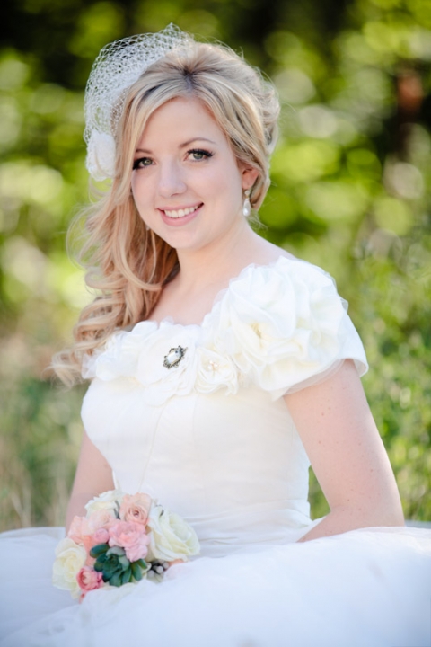 Bridals-2011-08-05-Whitney-Chris-Utah-Wedding-and-Portrait-Photographer-Summer-Bridals008IMG_2091-Blog(pp_w480_h720)