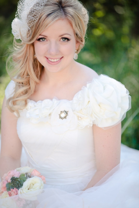 Bridals-2011-08-05-Whitney-Chris-Utah-Wedding-and-Portrait-Photographer-Summer-Bridals014IMG_2074-Blog(pp_w480_h720)