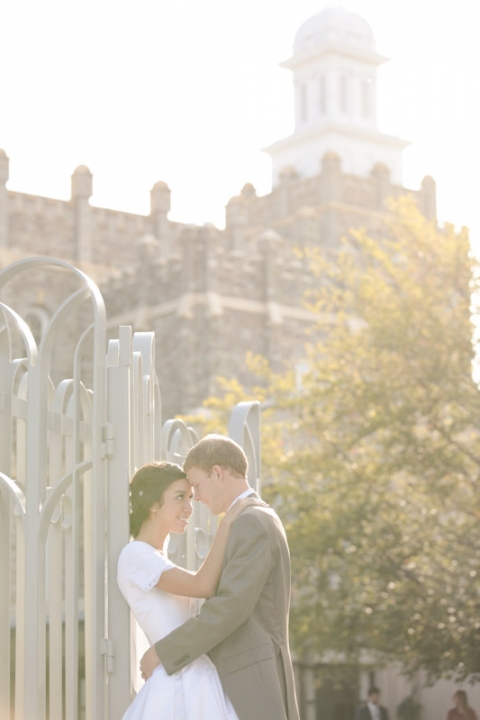 Bridals-2011-10-21-Kimmie-Justin-Utah-Wedding-and-Portrait-Photographer-Logan-LDS-Temple-Wedding004IMG_2705-Blog(pp_w480_h720)