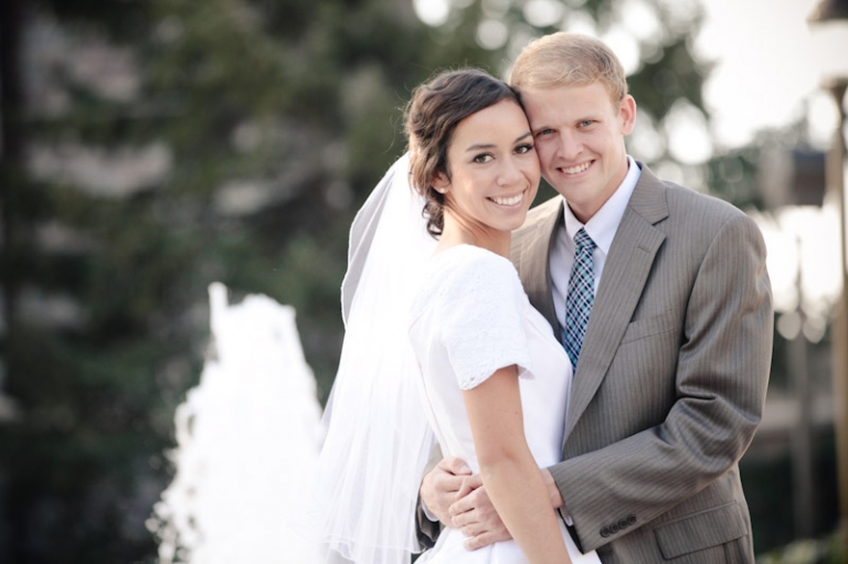 Bridals-2011-10-21-Kimmie-Justin-Utah-Wedding-and-Portrait-Photographer-Logan-LDS-Temple-Wedding007IMG_2617-Blog(pp_w768_h511)