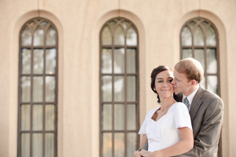 Bridals-2011-10-21-Kimmie-Justin-Utah-Wedding-and-Portrait-Photographer-Logan-LDS-Temple-Wedding020IMG_2715-Blog(pp_w768_h511)