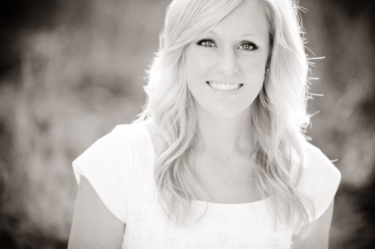 Bridals-2011-10-28-Lindsay-Lyndon-Utah-Wedding-and-Portrait-Photographer-Fall-Bridals-UT011IMG_4779-Blog(pp_w768_h511)