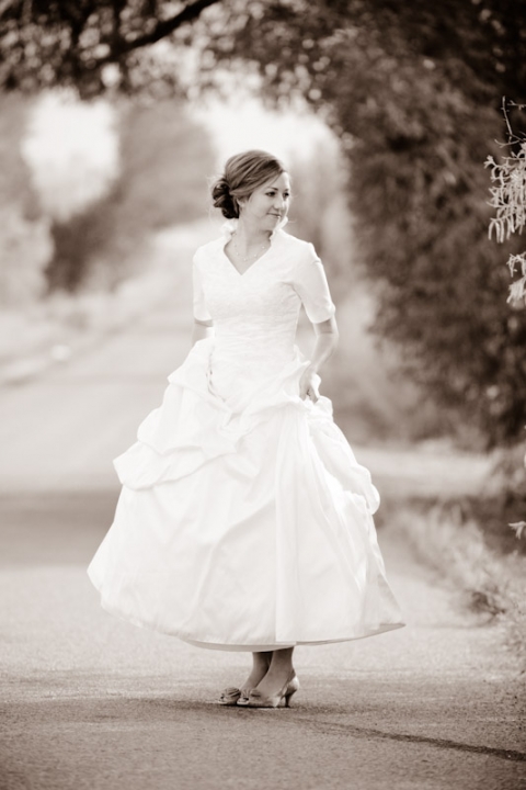 Bridals-2011-10-Laura-Nate-Utah-Wedding-and-Portrait-Photographer-Fall-Bridals-Utah005IMG_5705-Blog(pp_w480_h720)