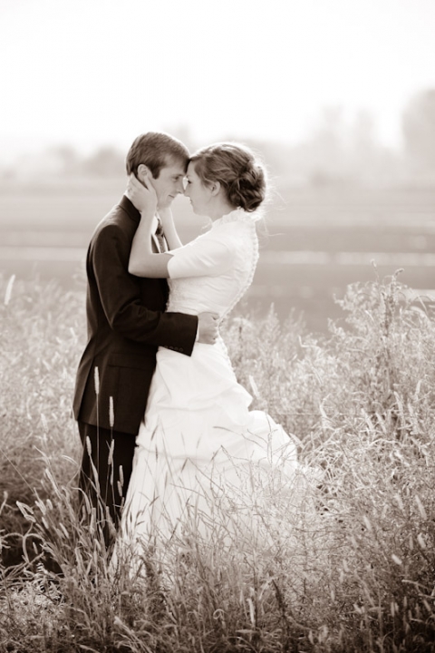 Bridals-2011-10-Laura-Nate-Utah-Wedding-and-Portrait-Photographer-Fall-Bridals-Utah007IMG_5677-Blog(pp_w480_h720)