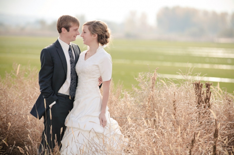 Bridals-2011-10-Laura-Nate-Utah-Wedding-and-Portrait-Photographer-Fall-Bridals-Utah008IMG_5673-Blog(pp_w768_h511)