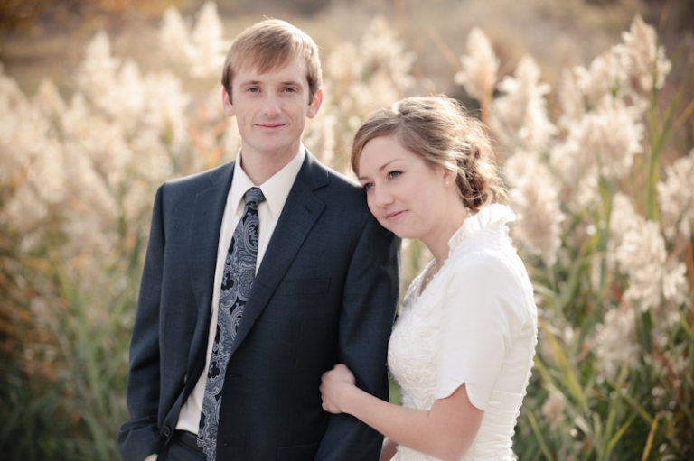 Bridals-2011-10-Laura-Nate-Utah-Wedding-and-Portrait-Photographer-Fall-Bridals-Utah010IMG_5743-Blog(pp_w768_h511)