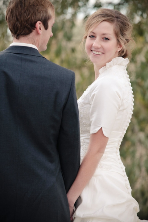 Bridals-2011-10-Laura-Nate-Utah-Wedding-and-Portrait-Photographer-Fall-Bridals-Utah019IMG_5832-Blog(pp_w480_h720)