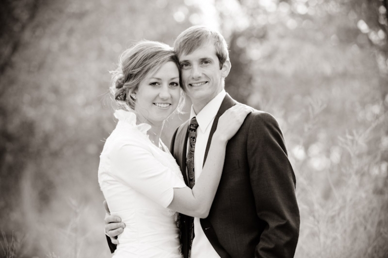 Bridals-2011-10-Laura-Nate-Utah-Wedding-and-Portrait-Photographer-Fall-Bridals-Utah027IMG_5610-Blog(pp_w768_h511)