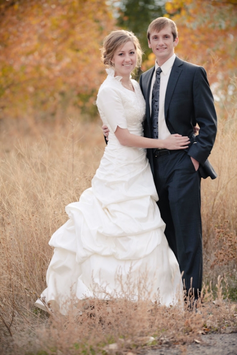 Bridals-2011-10-Laura-Nate-Utah-Wedding-and-Portrait-Photographer-Fall-Bridals-Utah029IMG_5592-Blog(pp_w480_h720)