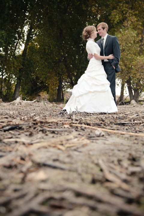 Bridals-2011-10-Laura-Nate-Utah-Wedding-and-Portrait-Photographer-Fall-Bridals-Utah030IMG_5991-Blog(pp_w480_h720)