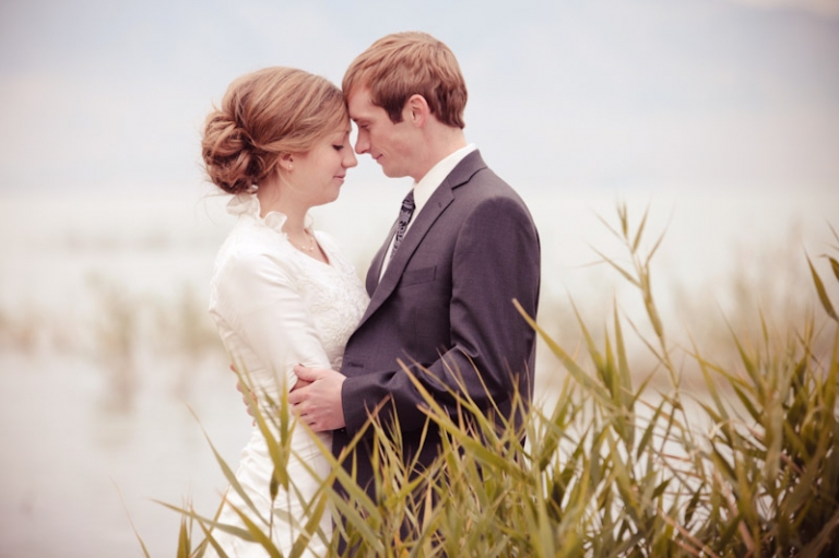Bridals-2011-10-Laura-Nate-Utah-Wedding-and-Portrait-Photographer-Fall-Bridals-Utah033IMG_6059-Blog(pp_w768_h511)