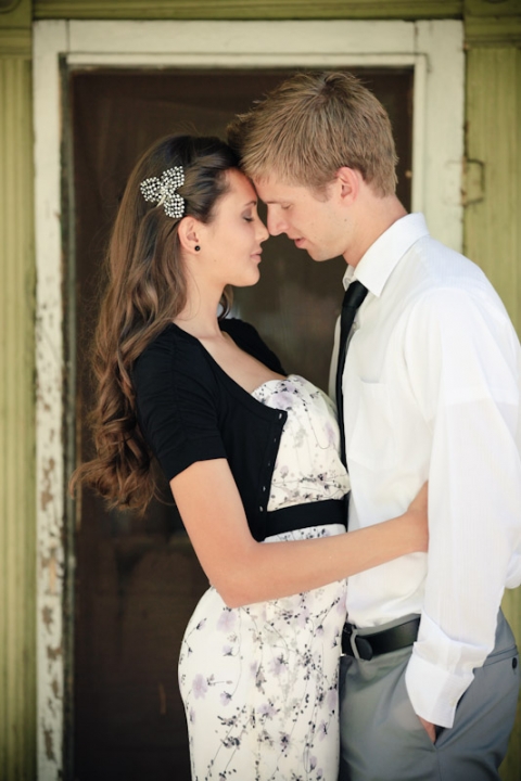 Engagements-2011-07-14-Myrinda-Greg-Utah-Wedding-and-Portrait-Photographer-Rustic-Engagements-Elisabeth-Kate-Photography002IMG_3899-Blog(pp_w480_h720)