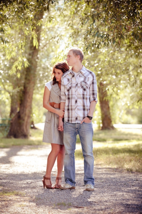 Engagements-2011-07-20-Erin-Travis-Utah-Wedding-and-Portrait-Photographer-Summer-Nature-Engagements001IMG_6071-Blog(pp_w480_h720)