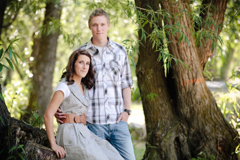 Engagements-2011-07-20-Erin-Travis-Utah-Wedding-and-Portrait-Photographer-Summer-Nature-Engagements004IMG_6109-Blog(pp_w768_h511)