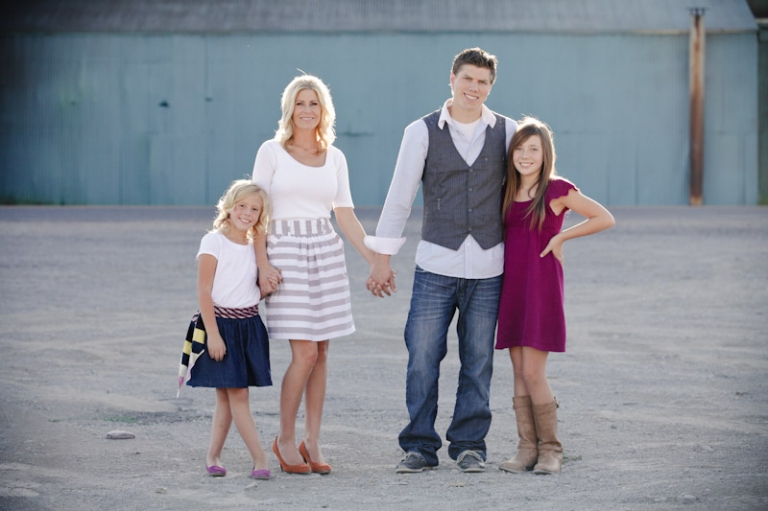 Family-2011-08-22-Montgomery-Family-Utah-Wedding-and-Portrait-Photographer-Family-Photography014IMG_1589-Blog(pp_w768_h511)