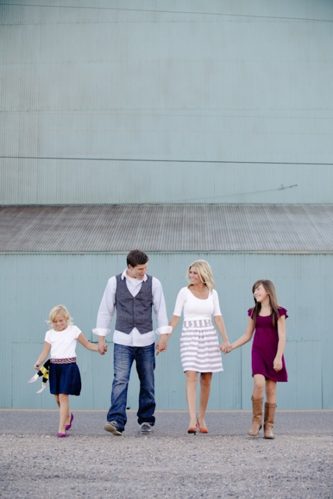Family-2011-08-22-Montgomery-Family-Utah-Wedding-and-Portrait-Photographer-Family-Photography017IMG_1506-Blog(pp_w480_h720)