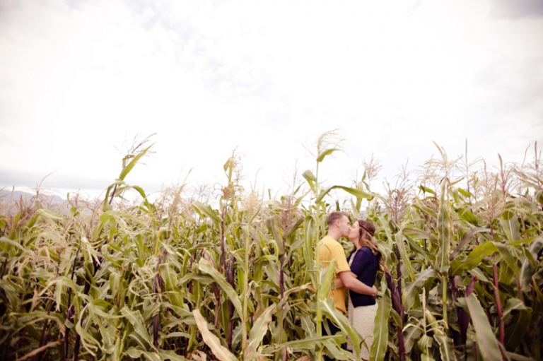 Family-2011-09-05-Campbell-Family-Utah-Wedding-and-Portrait-Photographer-Cute-engagements008IMG_8926-Blog(pp_w768_h511)