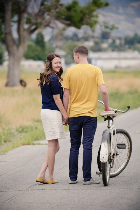 Family-2011-09-05-Campbell-Family-Utah-Wedding-and-Portrait-Photographer-Cute-engagements011IMG_8973-Blog(pp_w480_h720)