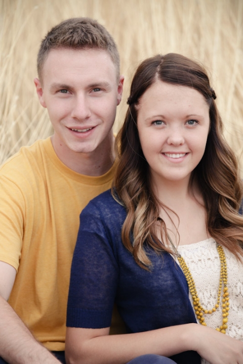 Family-2011-09-05-Campbell-Family-Utah-Wedding-and-Portrait-Photographer-Cute-engagements020IMG_9071-Blog(pp_w480_h720)