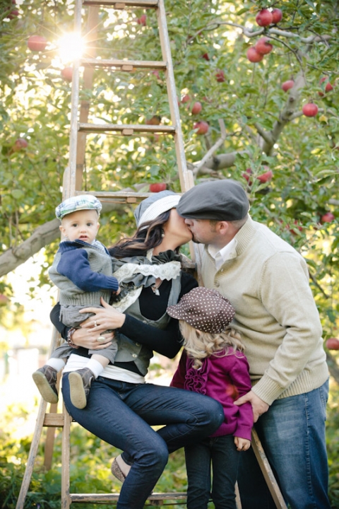 Family-2011-10-17-Family-Gardner-Utah-Wedding-and-Portrait-Photographer-Elisabeth-Kate-Photography-UT027IMG_0460-Blog(pp_w480_h720)