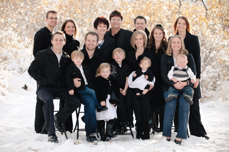 Family-2011-11-05-Murphy-Family-Utah-Wedding-and-Portrait-Photographer-Winter-family-shoot001IMG_8792-Blog(pp_w768_h511)